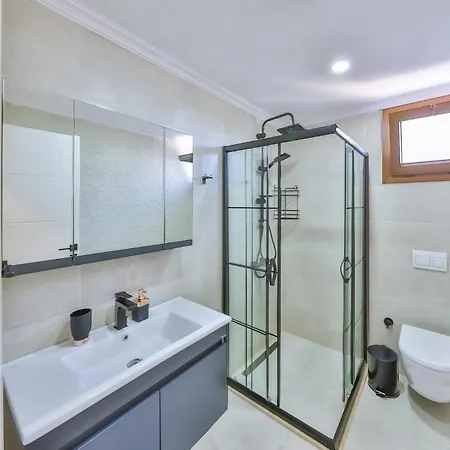 With Private Pool And Amazing View In