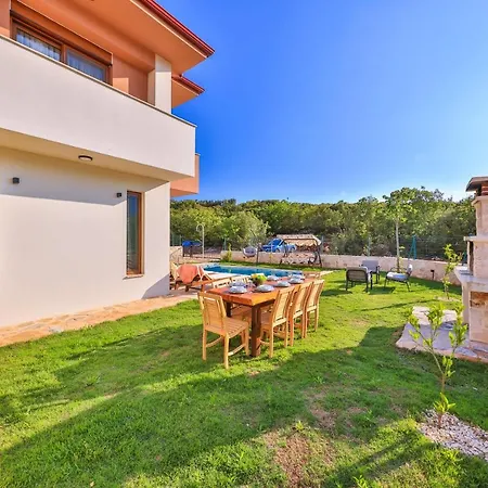 With Private Pool And Amazing View In Villa Kaş